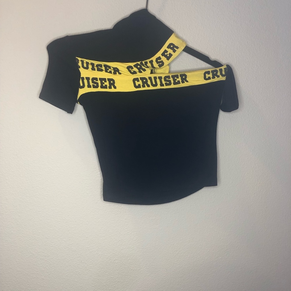 Off shoulder crop top